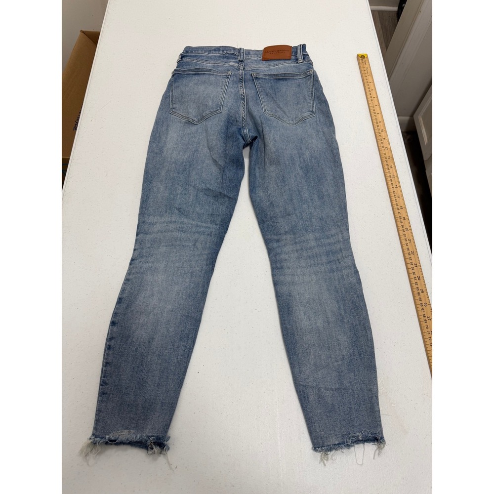 Lucky Brand High Rise Skinny Jeans Medium Wash Distressed Raw Hem Size 8/29 - Picture 2 of 8